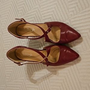 Red cross buckle jeels